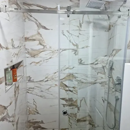 Centar Lux 公寓 Nova Pazova