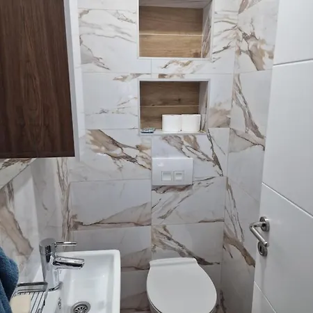Centar Lux Apartment Nova Pazova